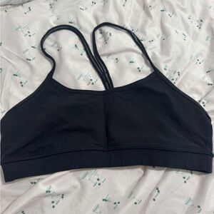 black lululemon sports bra